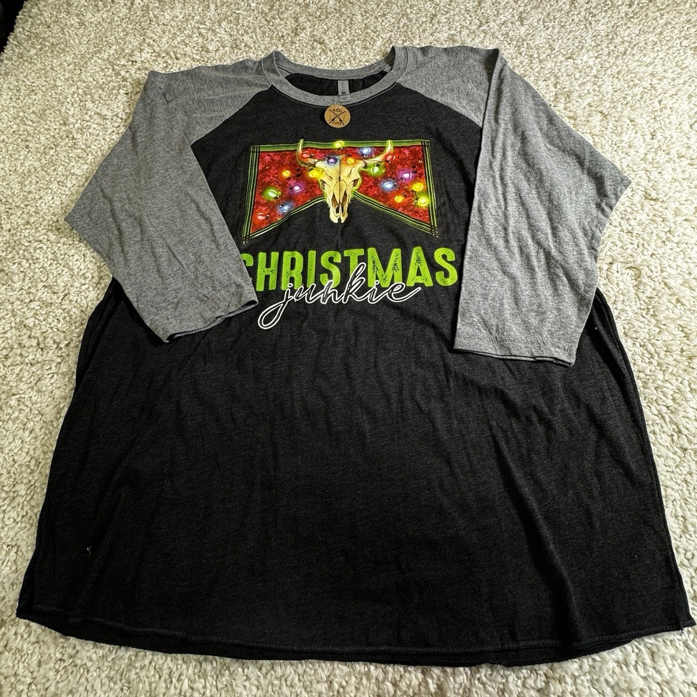Christmas Junkie Women's 2X T-Shirt Baseball Style Western New‎